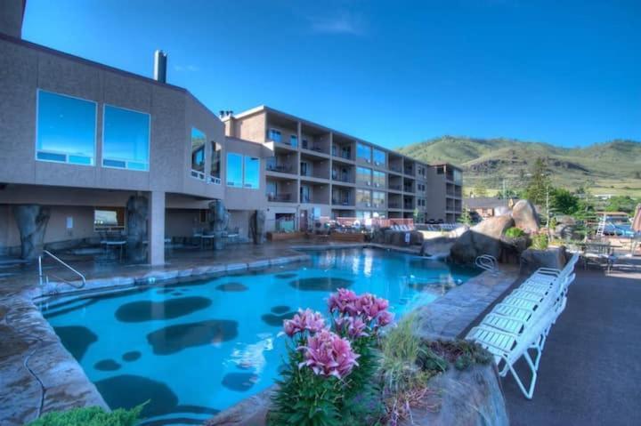 Grandview Lake Chelan- Waterfront View, Pool, Hot Tub, Golf, 1 Min To Downtown Esterno foto